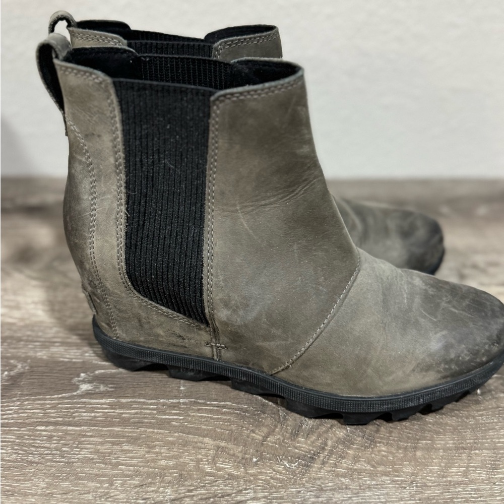 Stylish Gray Ankle Boots